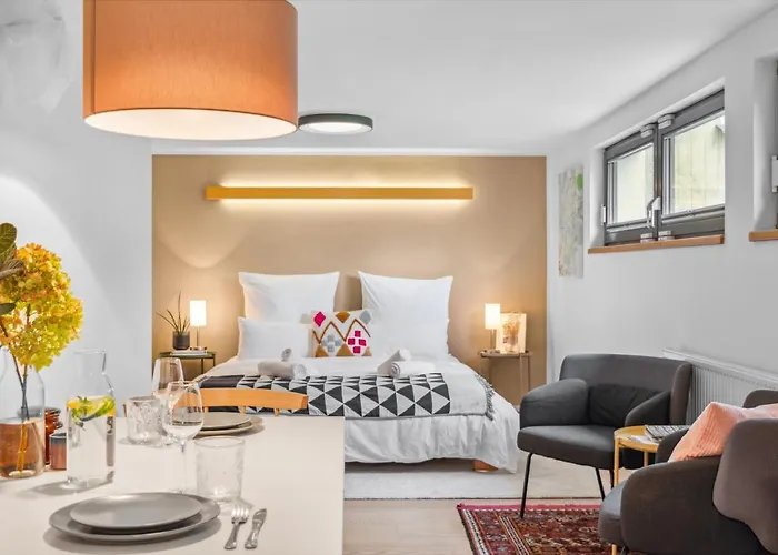 Studio! King Size Bett Autobahn Parkplatz